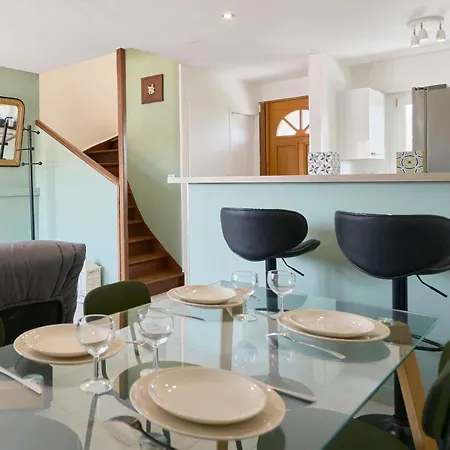 Duplex A 10min From Train Station Lejlighed