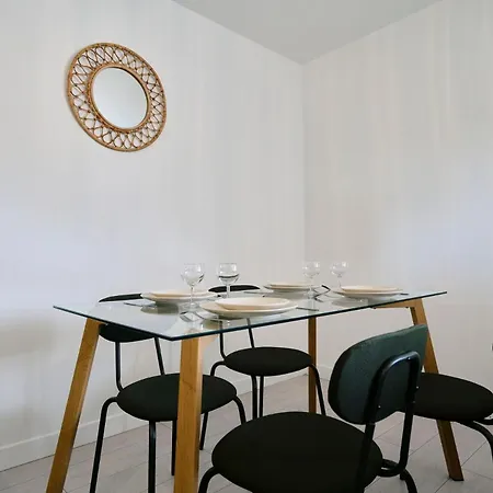 아파트 Duplex A 10min From Train Station *