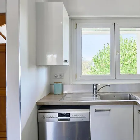Duplex A 10min From Train Station 아파트