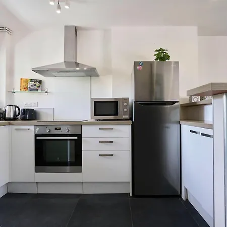 아파트 Duplex A 10min From Train Station