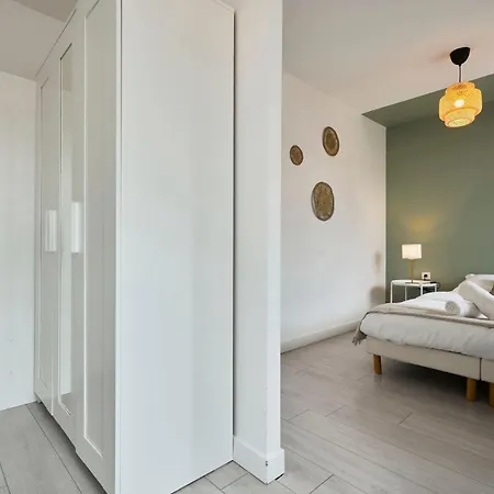 아파트 Duplex A 10min From Train Station *